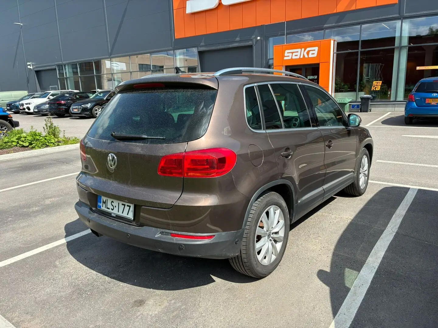 Car Image - OiYGCDM4vY56izpdijFyM