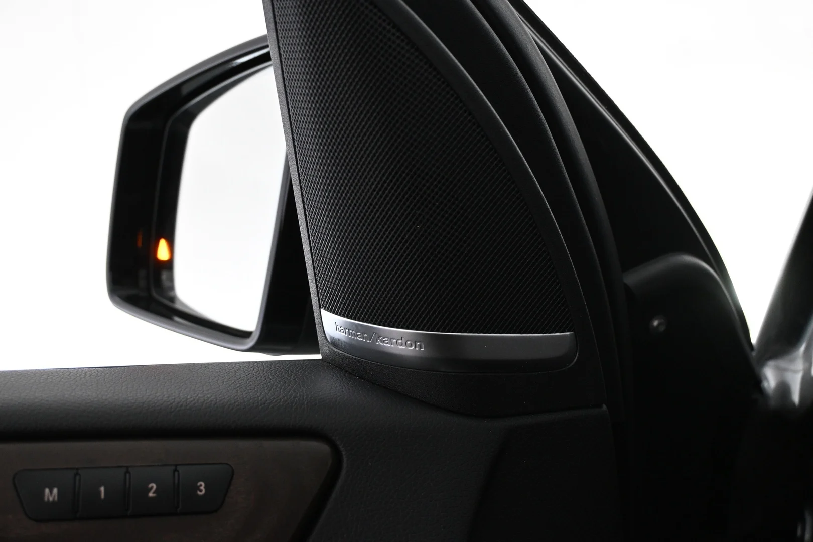 Car Image - 4aiFFdU75BqWgshtyqki8E