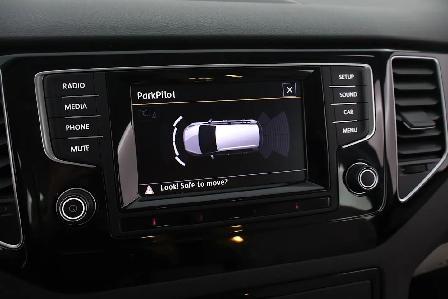 Car Image - 3pollbI9ZF05BTrbwKdpaO