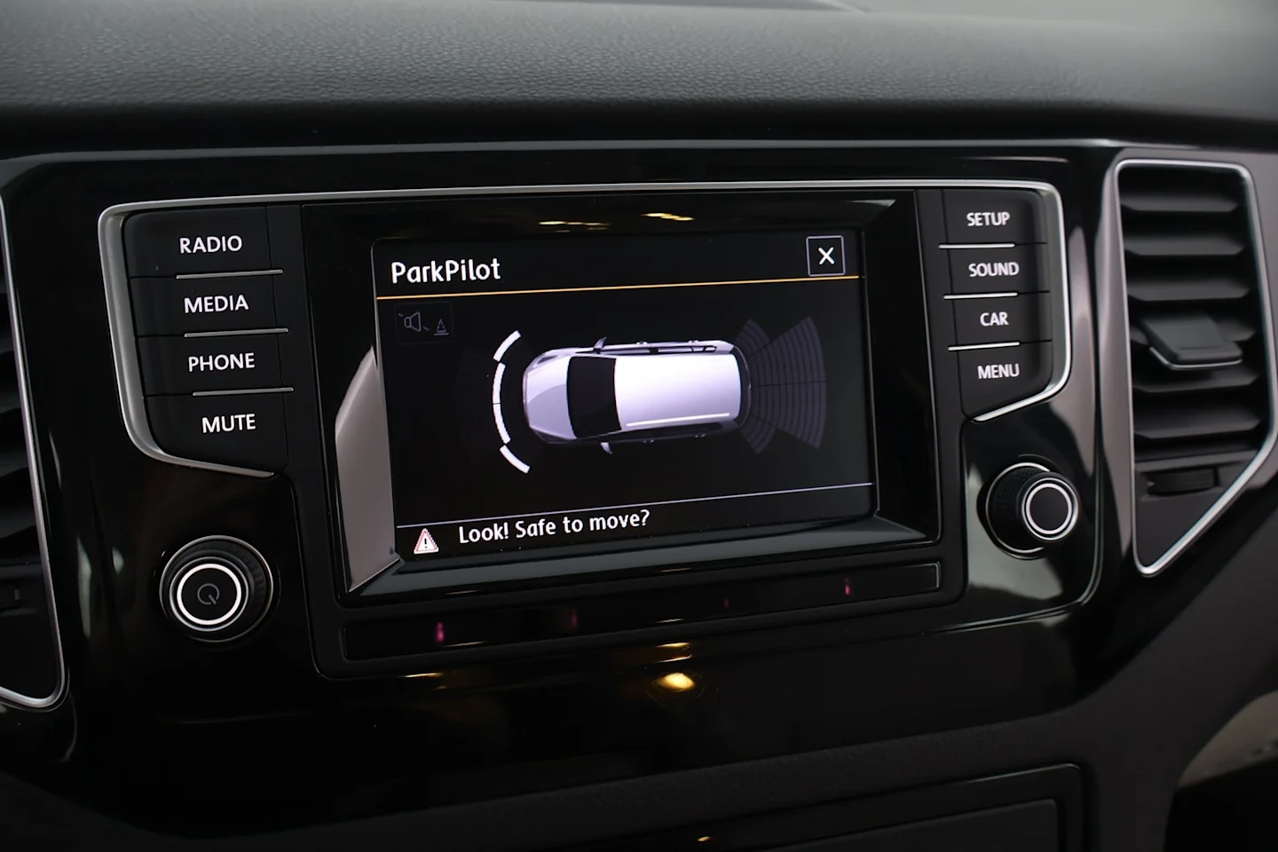 Car Image - 3pollbI9ZF05BTrbwKdpaO
