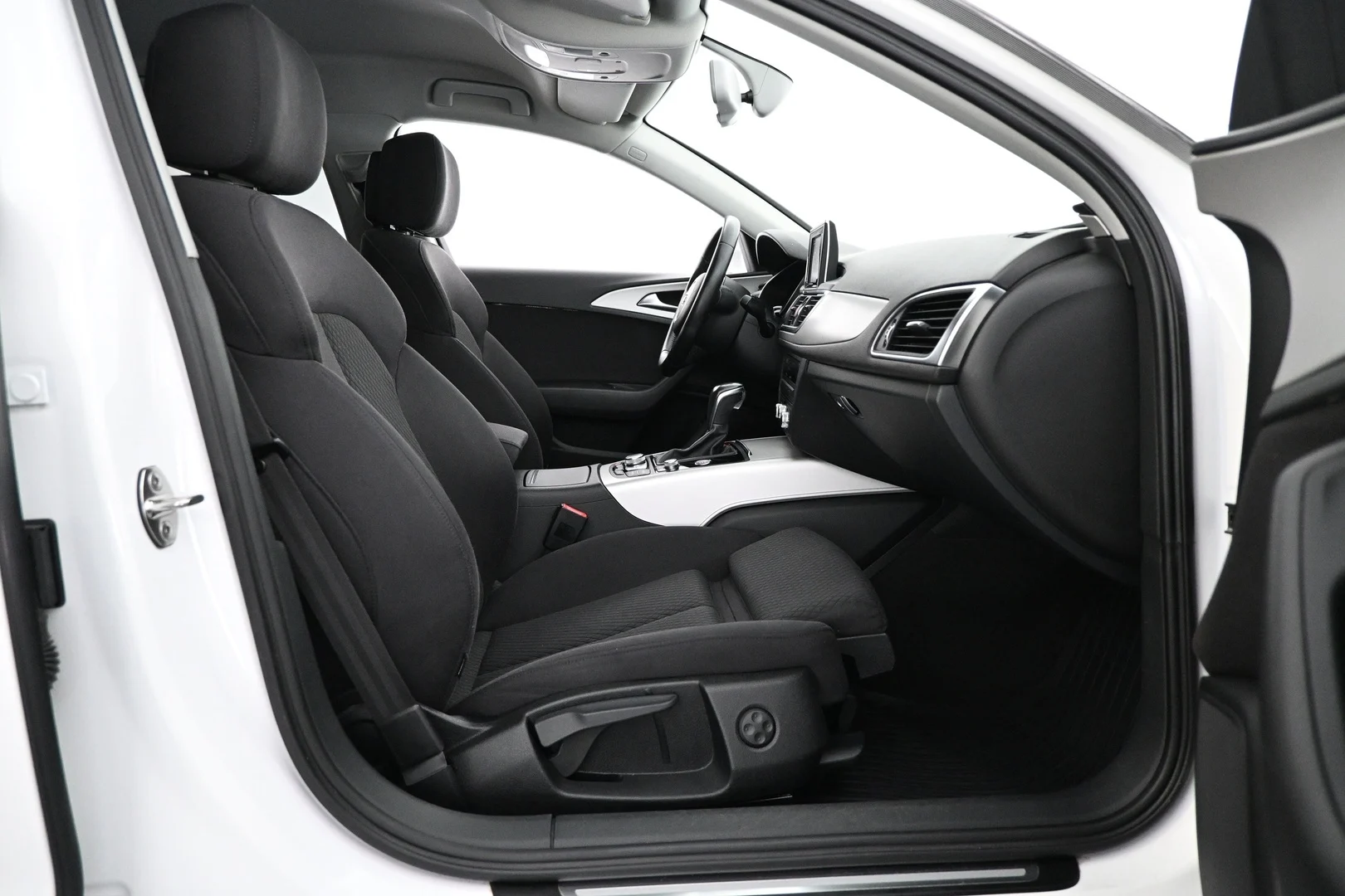 Car Image - 70Z2YFgRWOj6xs0715PXbz