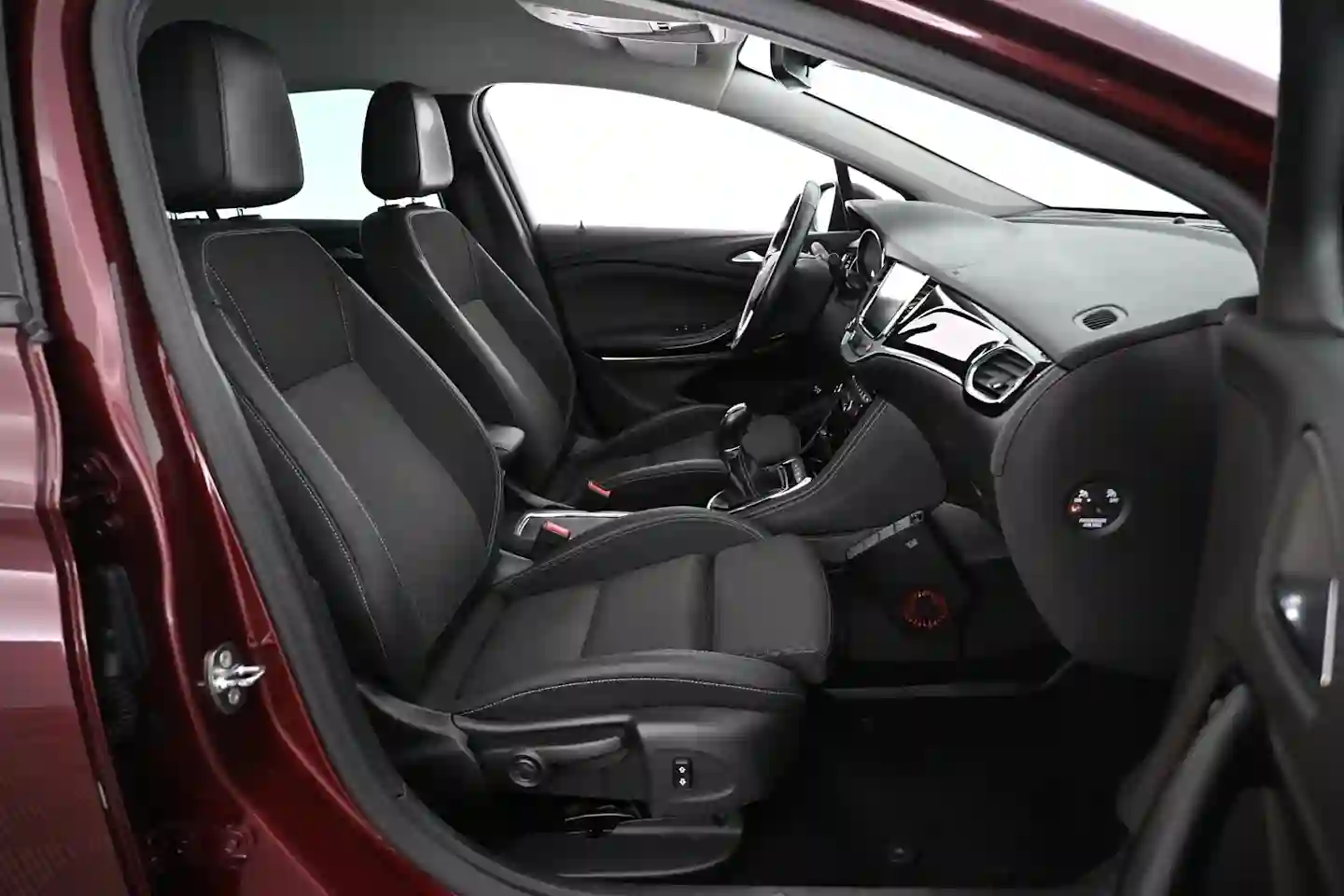 Car Image - 3DMjYhwuPzVpYs0pRgcfFJ