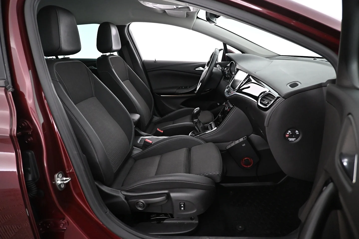 Car Image - 3DMjYhwuPzVpYs0pRgcfFJ