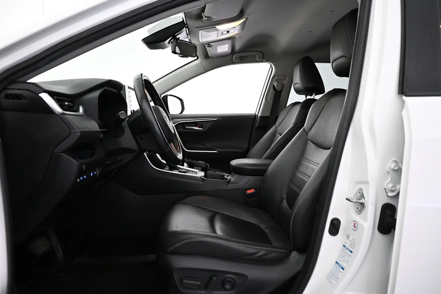 Car Image - 1Bbt9sNJN3UJs9PNpgaV8F