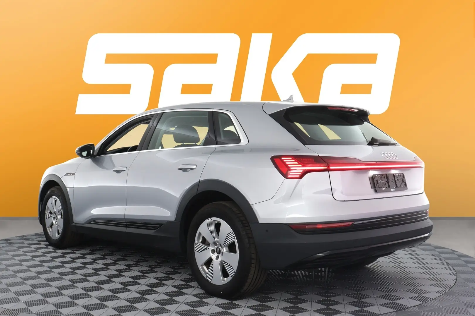 Car Image - 3Vd6rqLcCILtbXbPn44MfE
