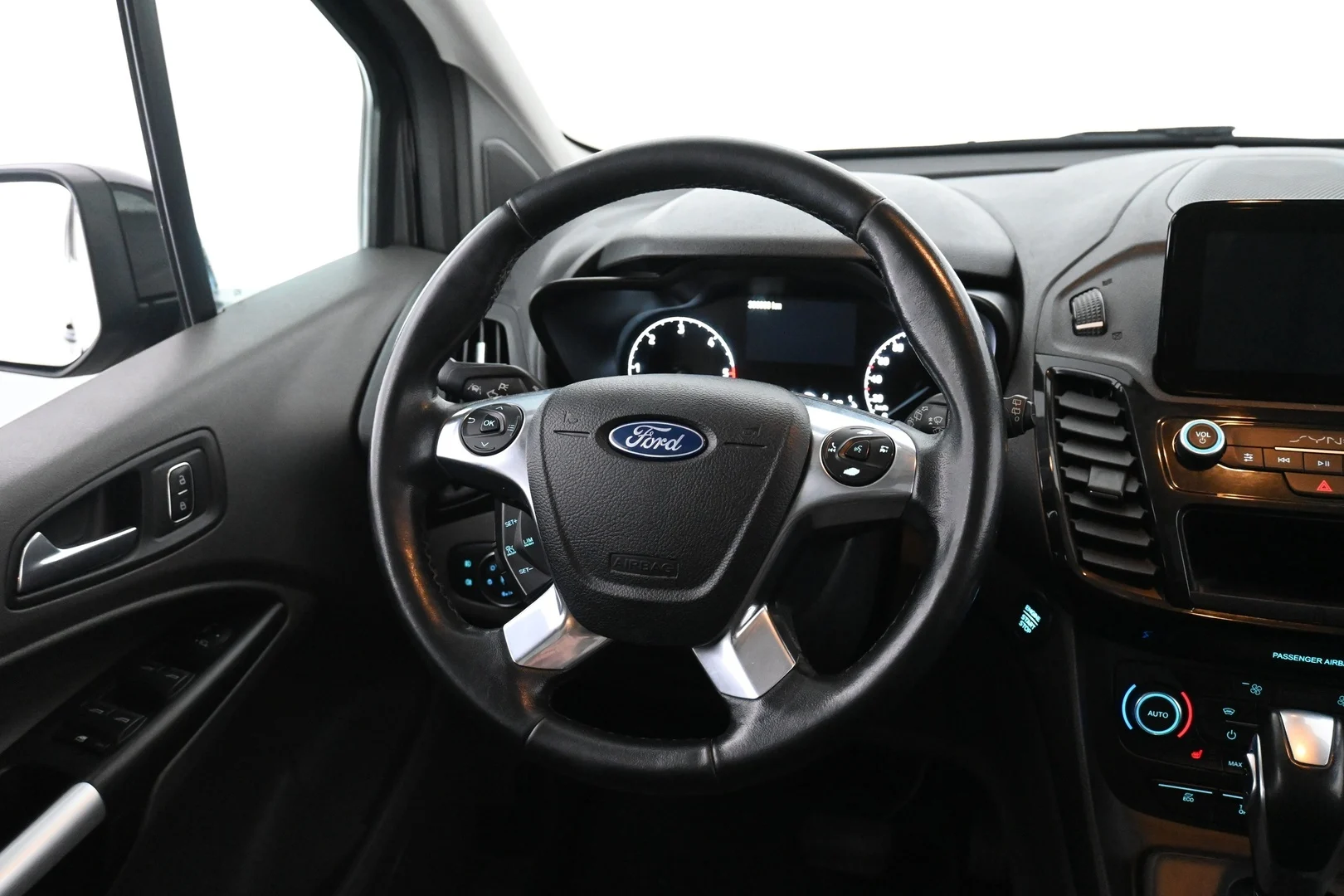 Car Image - 2J003JgOxcwxxtTTQqQmKE