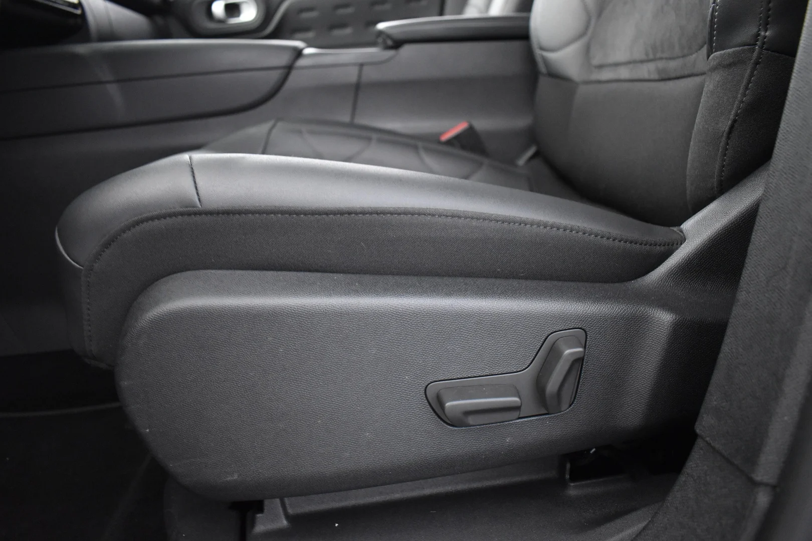 Car Image - 1eHojx8ImHupqSoojLEVxz