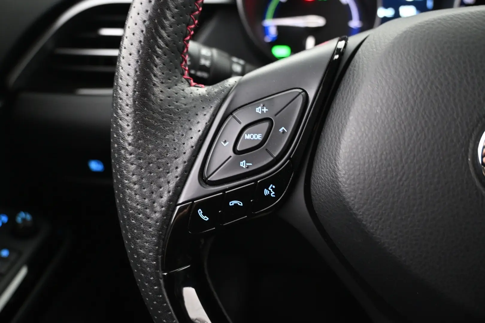 Car Image - 2TINGaqVqhuqQ1biLQ1j3R