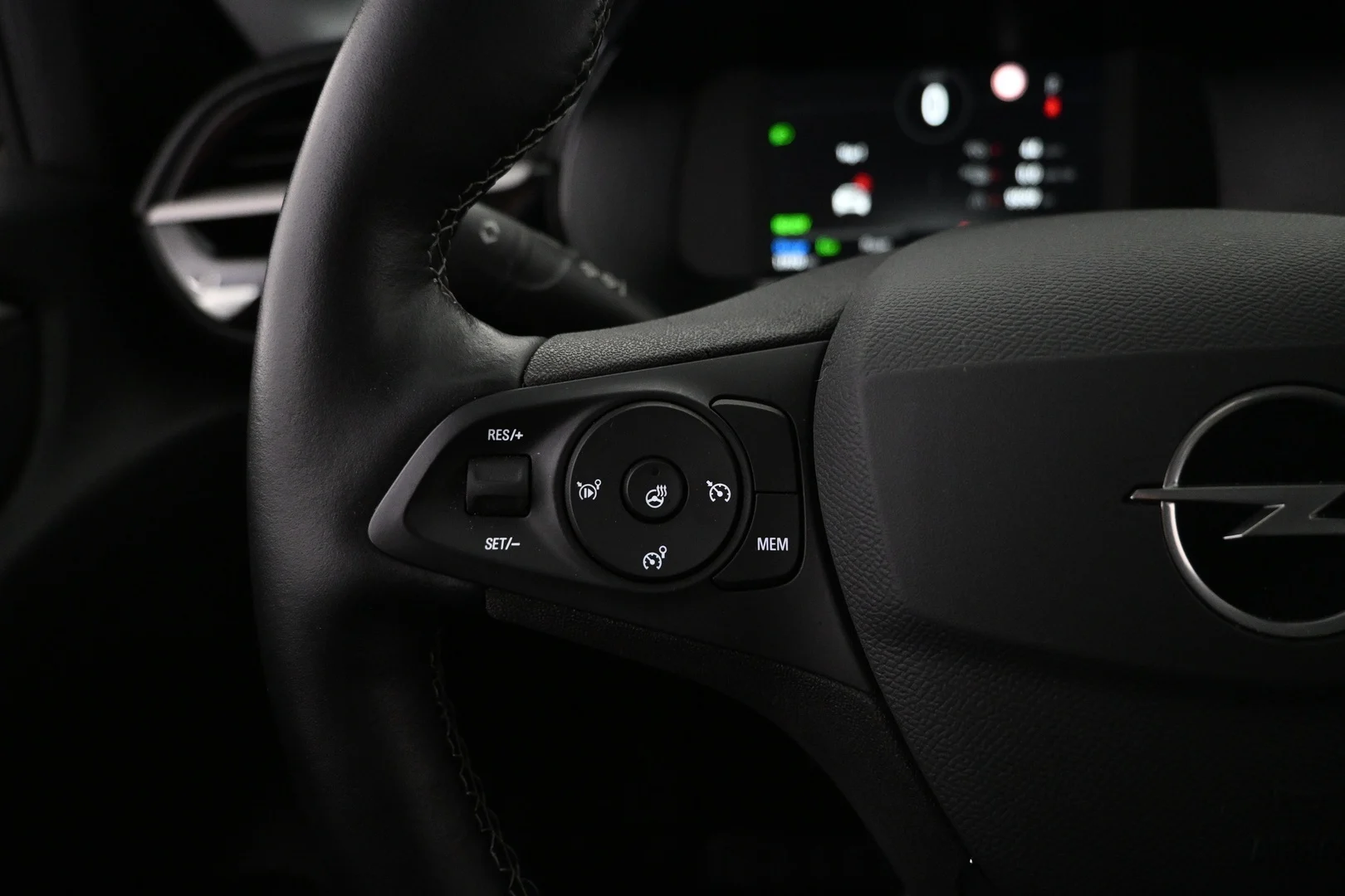 Car Image - 4b2NxtA2KTWBgitPL0RWTC