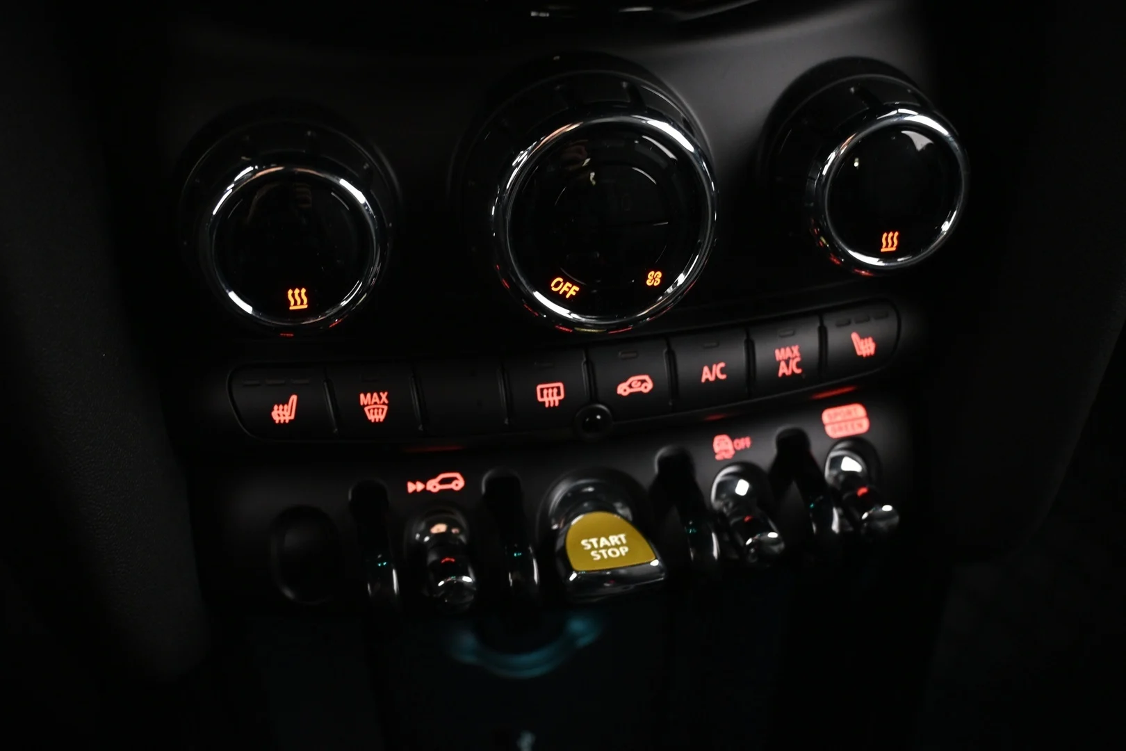 Car Image - 3FXpCFfengIY4ogoj0kYN