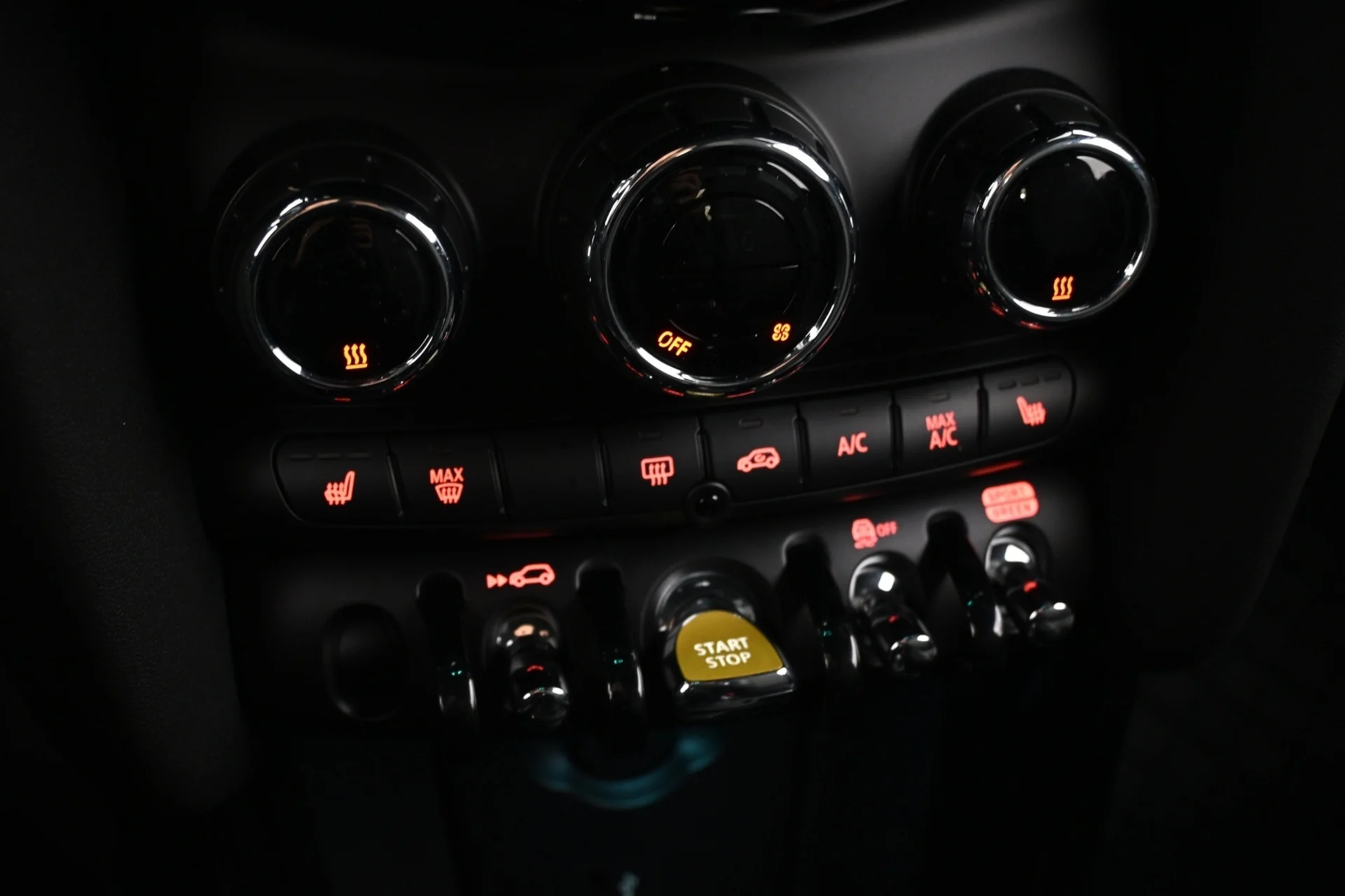 Car Image - 3FXpCFfengIY4ogoj0kYN