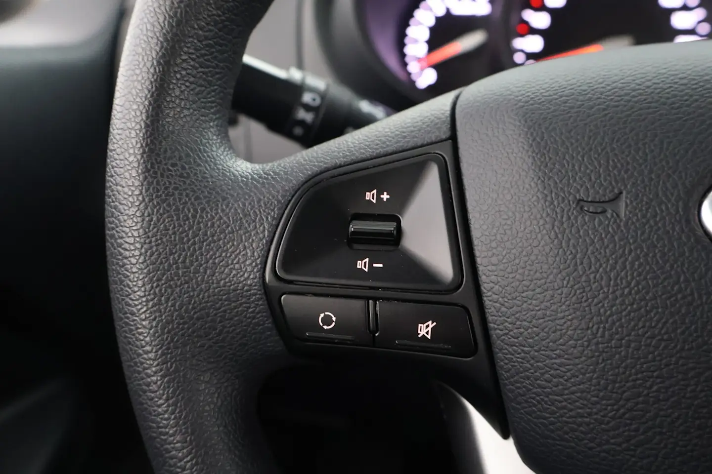 Car Image - 6ul8rdxoiJmsXLLjdFapgd