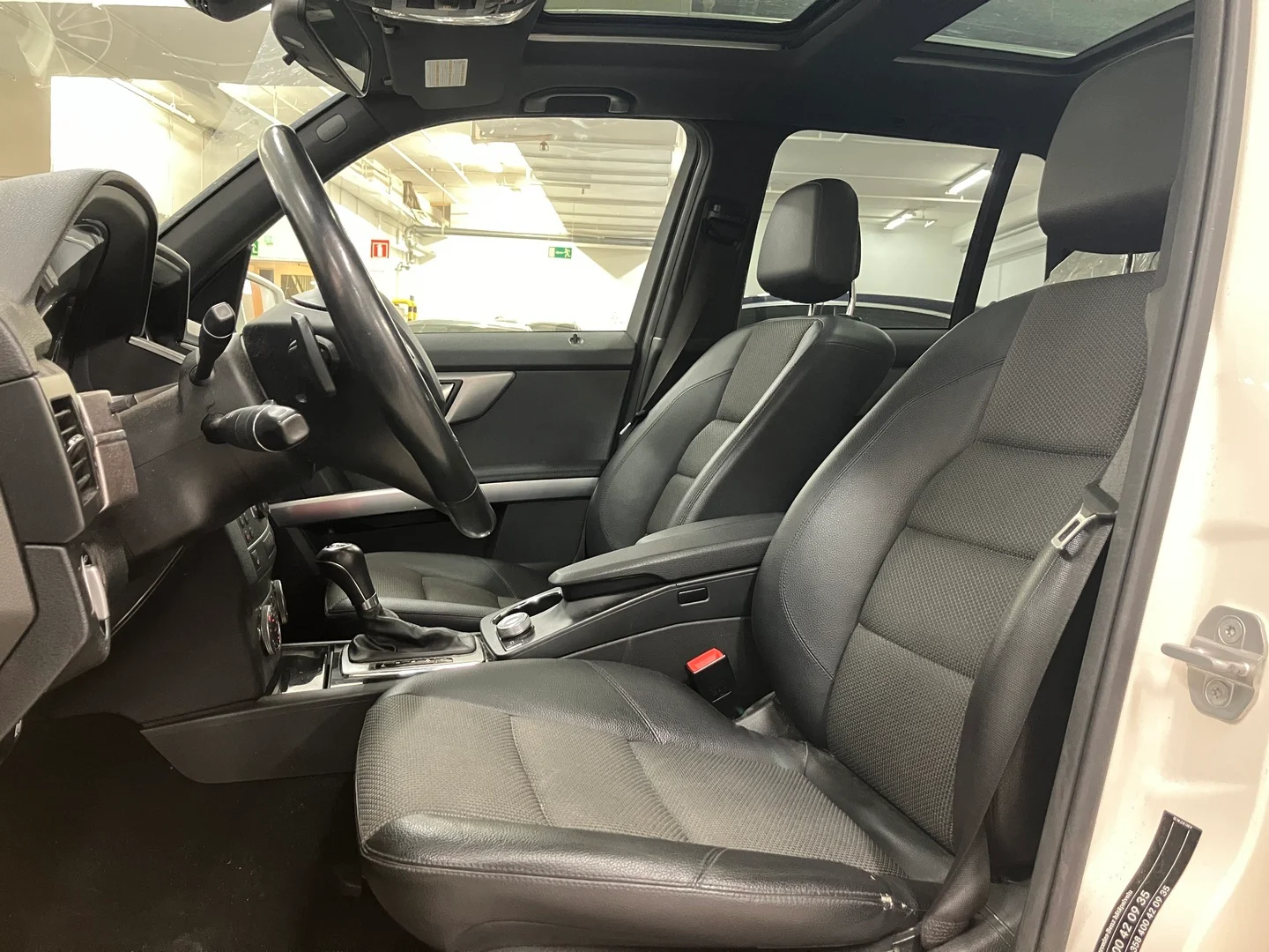 Car Image - 6rvEEN9IzPZvfLeBVi4cSh