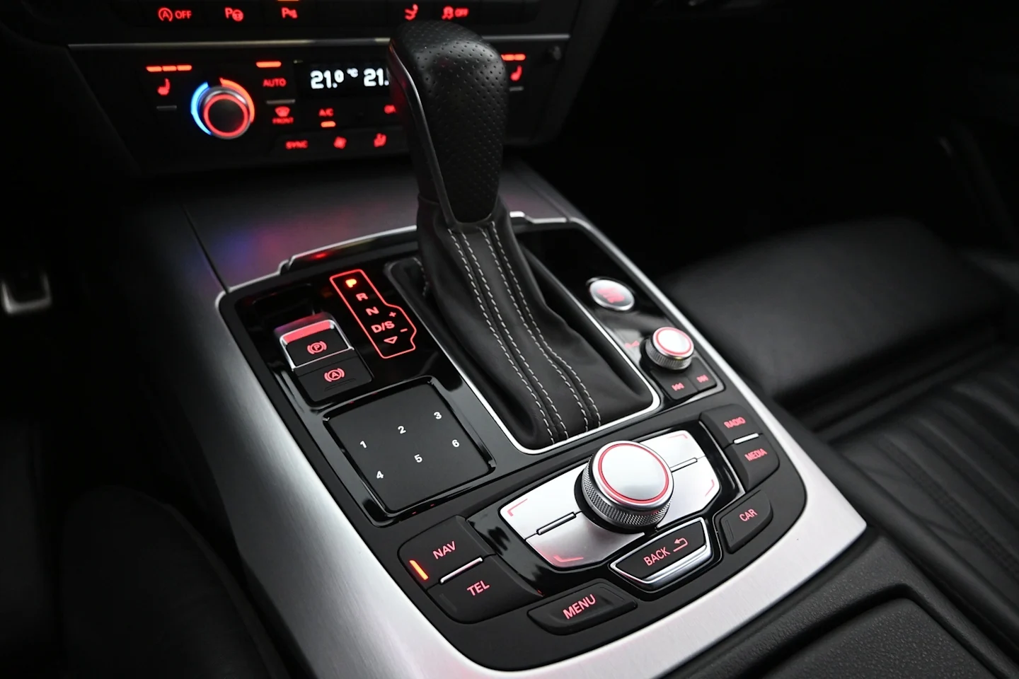 Car Image - 4vZA4TXxZTKUvXRzIKnhdy