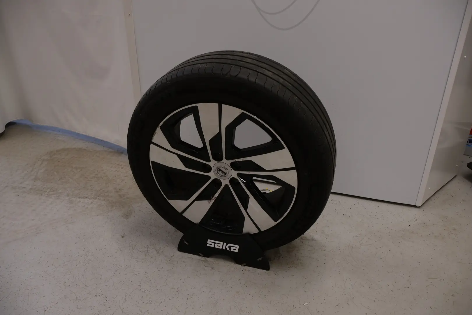 Car Image - 4xgDOvr5C5psdW7T1Q00Lt
