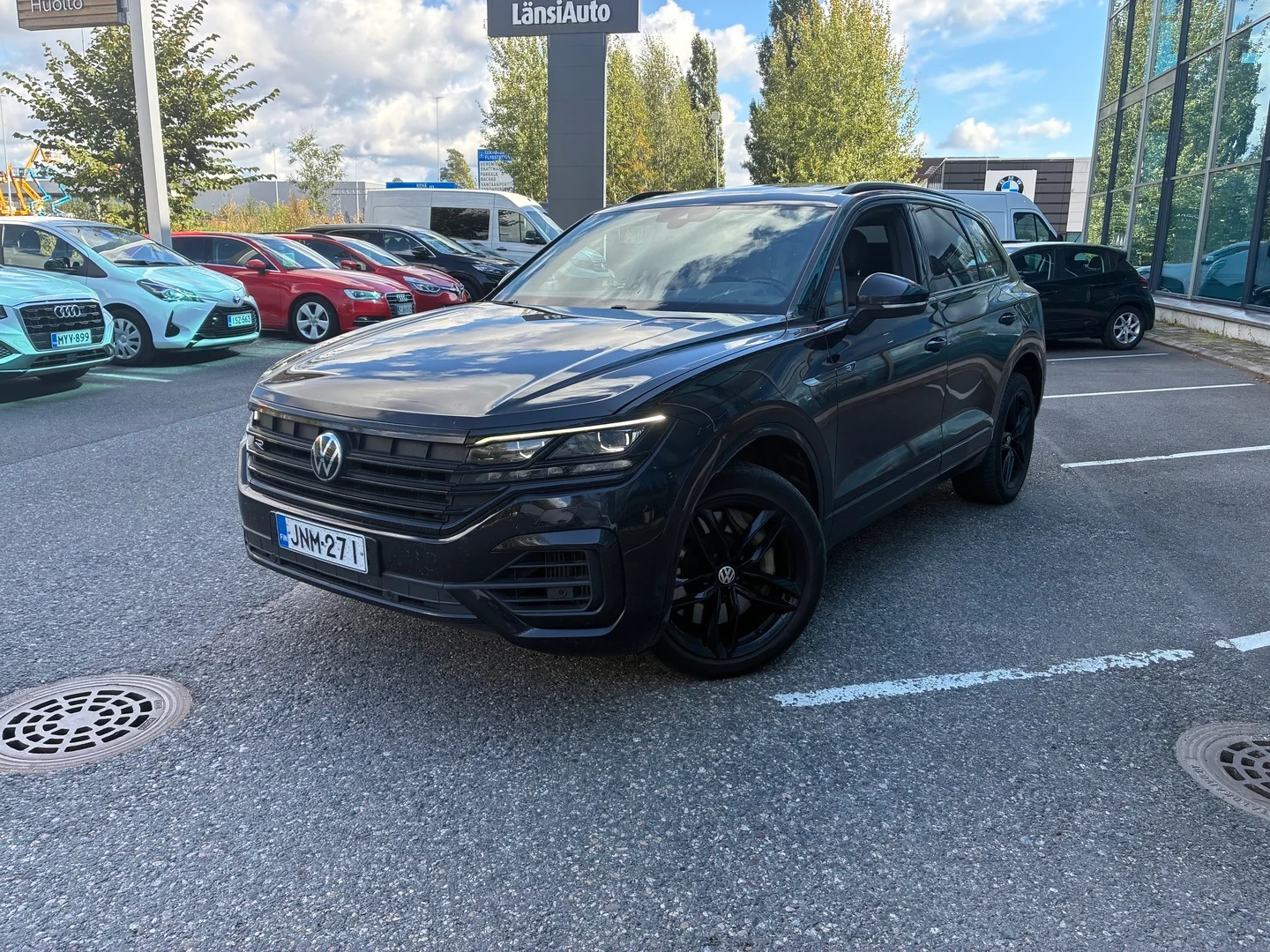 Car Image - 7evD4JI38IAPsaCkluTYNx
