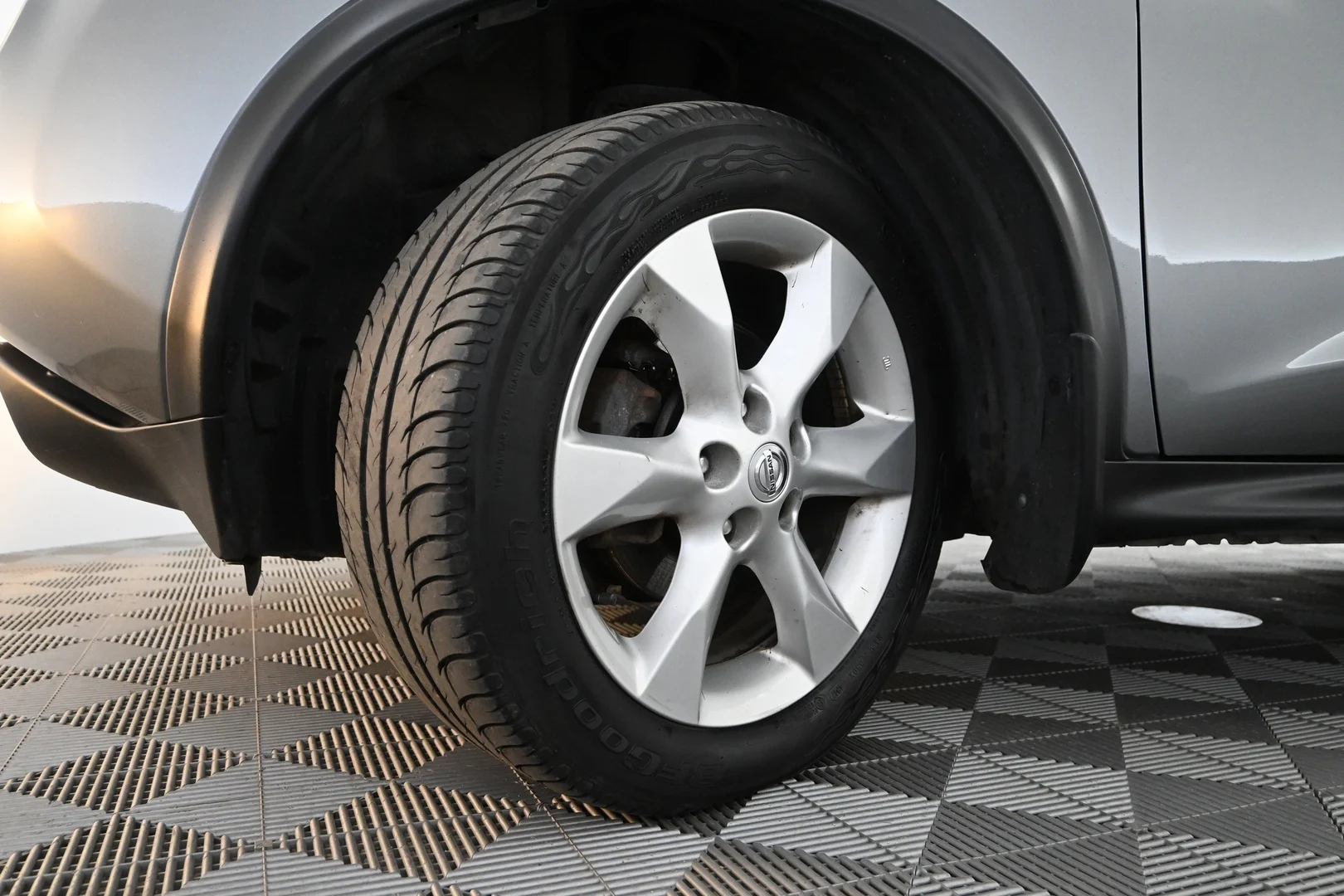 Car Image - 1HdjzY1sXjWrwh5t59UCVB