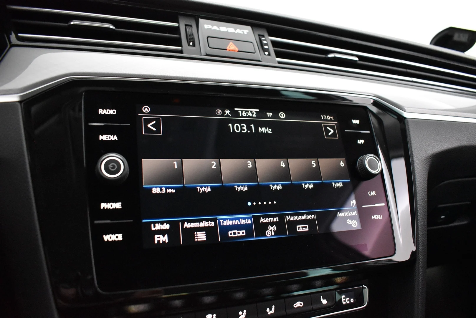 Car Image - 5nUXEul7H4xnBTfSazEEoM