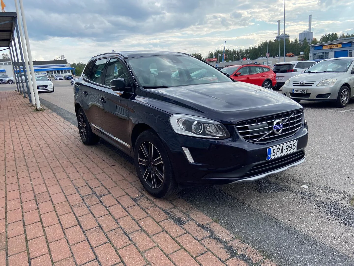 Car Image - 4bYq9UoQ8lRd1jHMyWqcpL