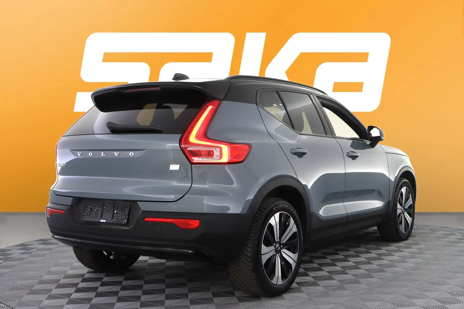 Car Image - qcCKv4r8Ttl0uLK10Gm1d