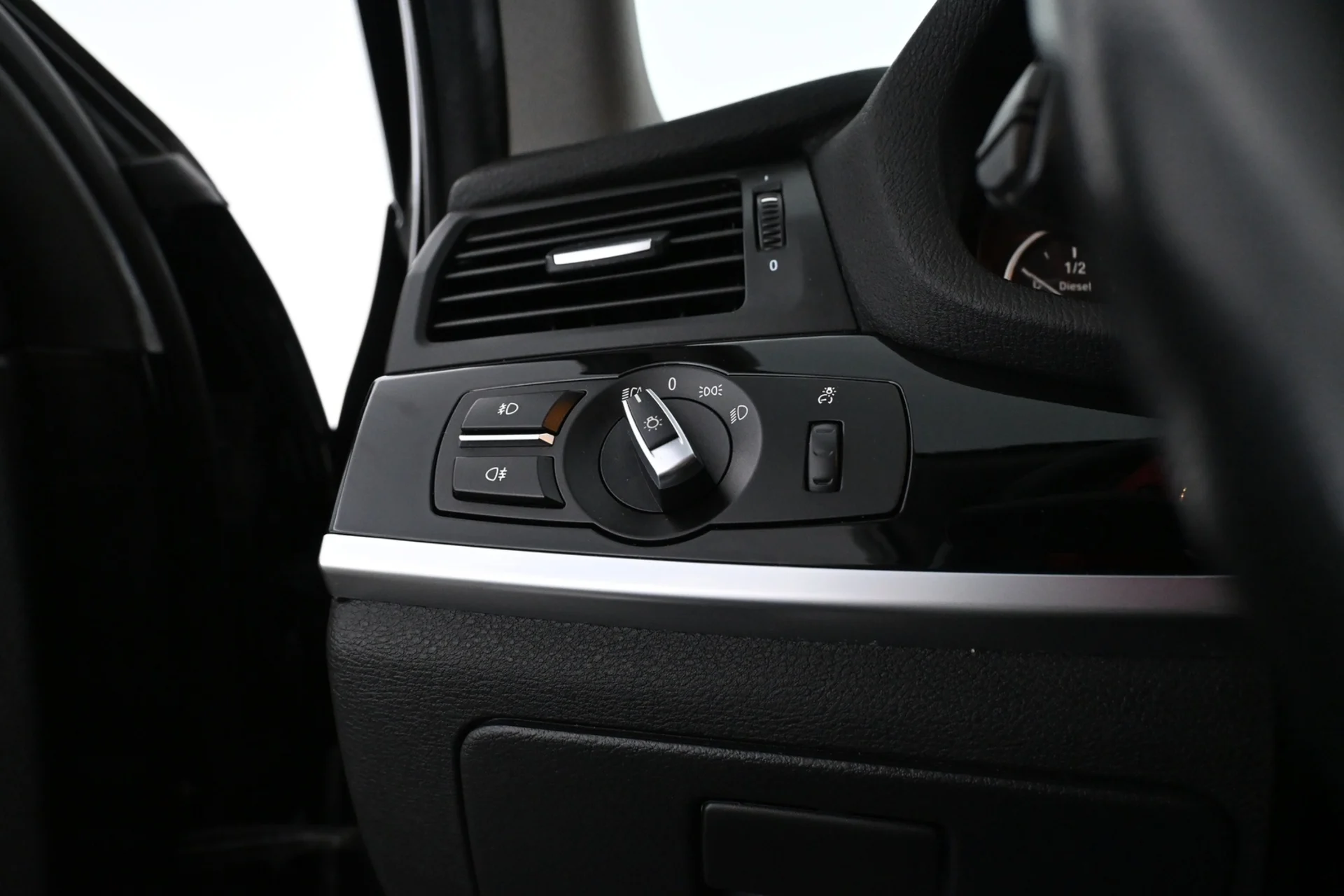 Car Image - 7LIOgXofsTNtxZNjx0lpnx