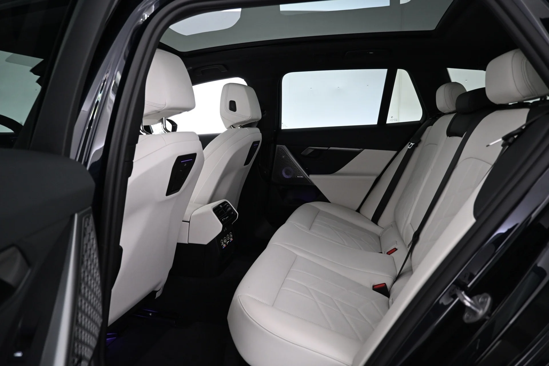 Car Image - 5tsARDLsTrSnImvRlgSMk9