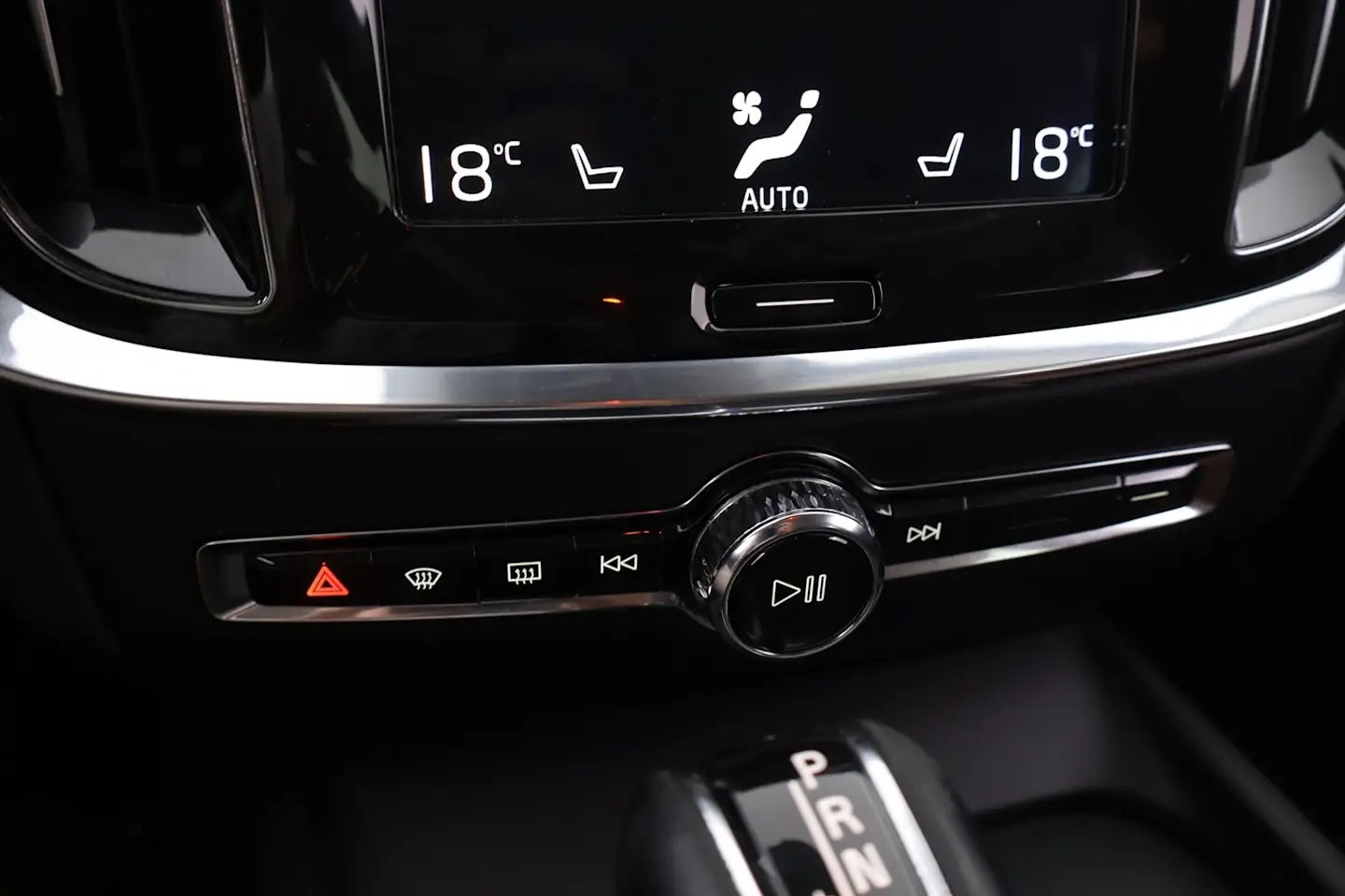 Car Image - 75M2bw8hxP7PYVDfbcp1Wt