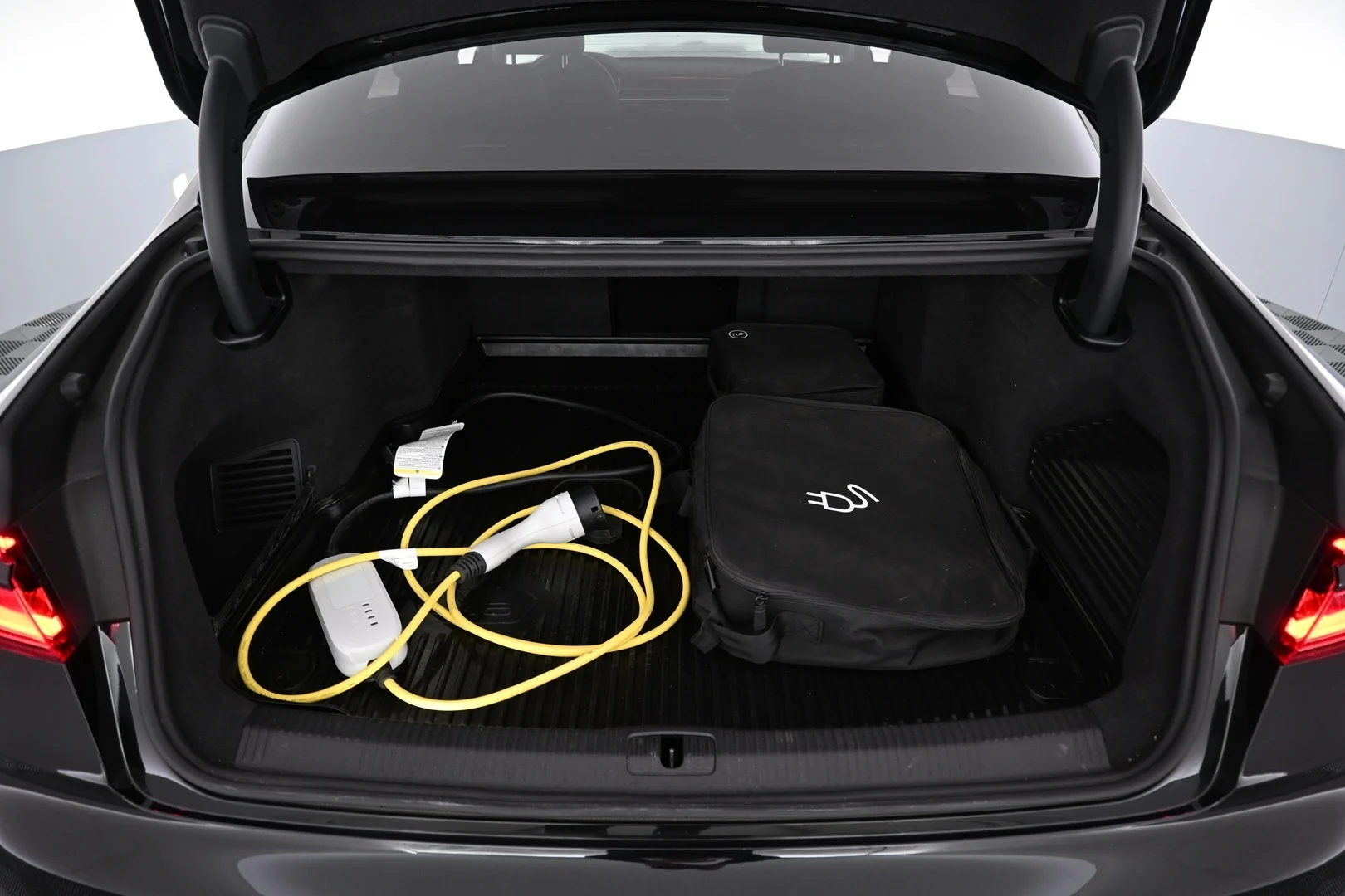Car Image - 7joLyc9zKGNvxM91PhJe9m