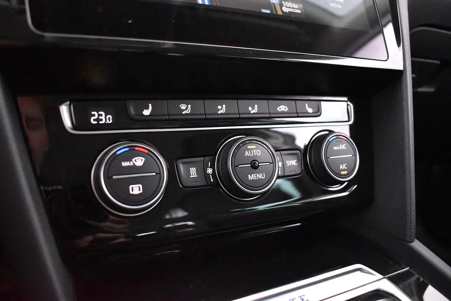 Car Image - CBLQ5gAoPwpCgIDHMj8a9
