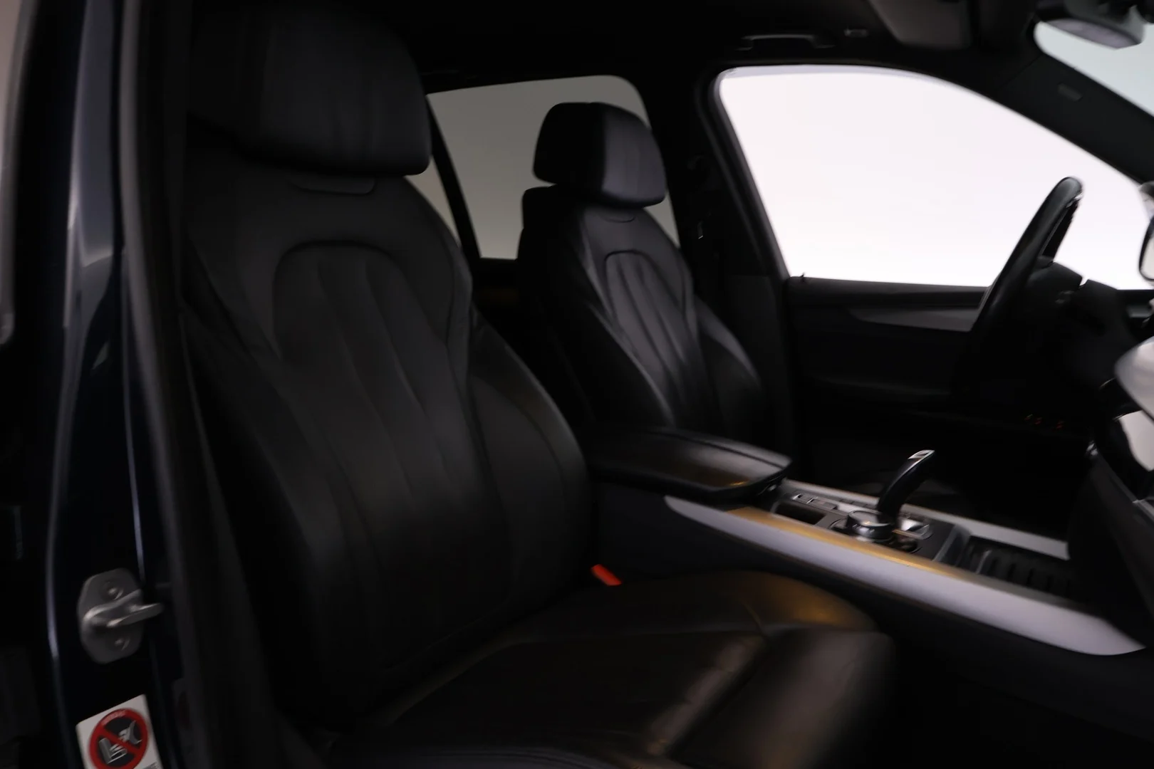 Car Image - 61bNvYVq0zFWkNkkgQVZY