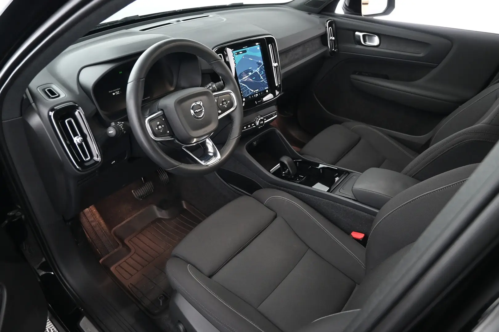 Car Image - 6UUEM8Pmt991v7jSu1PdYo