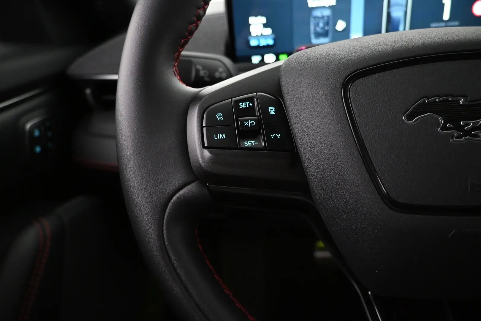 Car Image - 1NraV1Q9J7hf1UouATpsP6