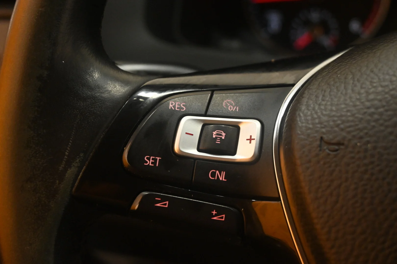 Car Image - 3A4bgaZucS8xOsNmjM6XXW