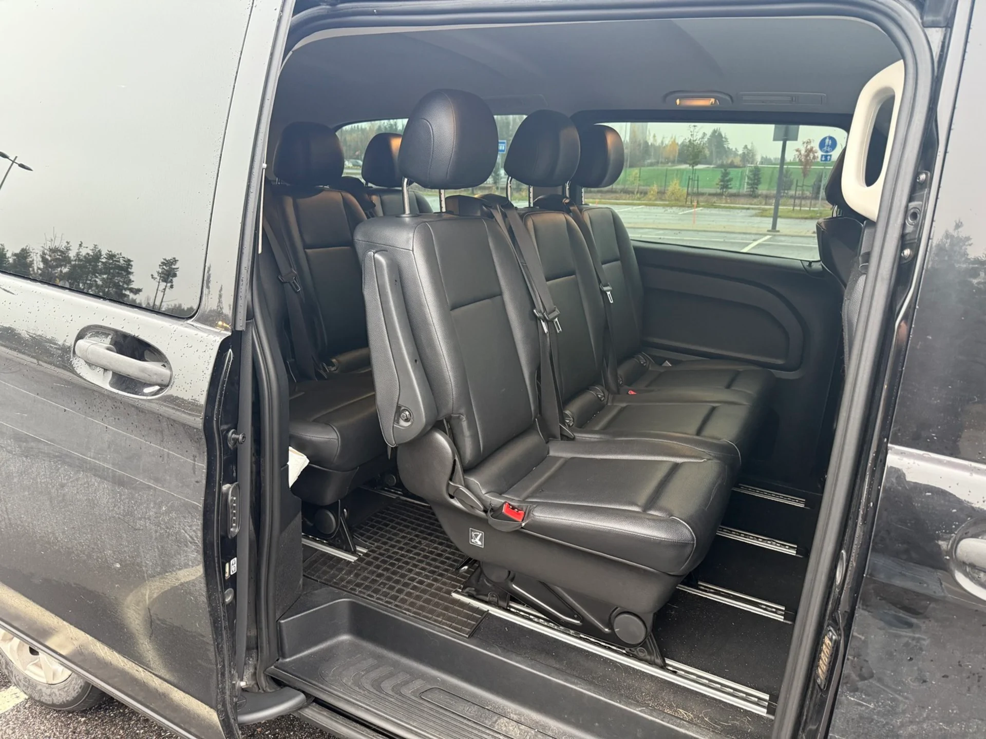 Car Image - 4awaG2lnof2cosLas9oITV