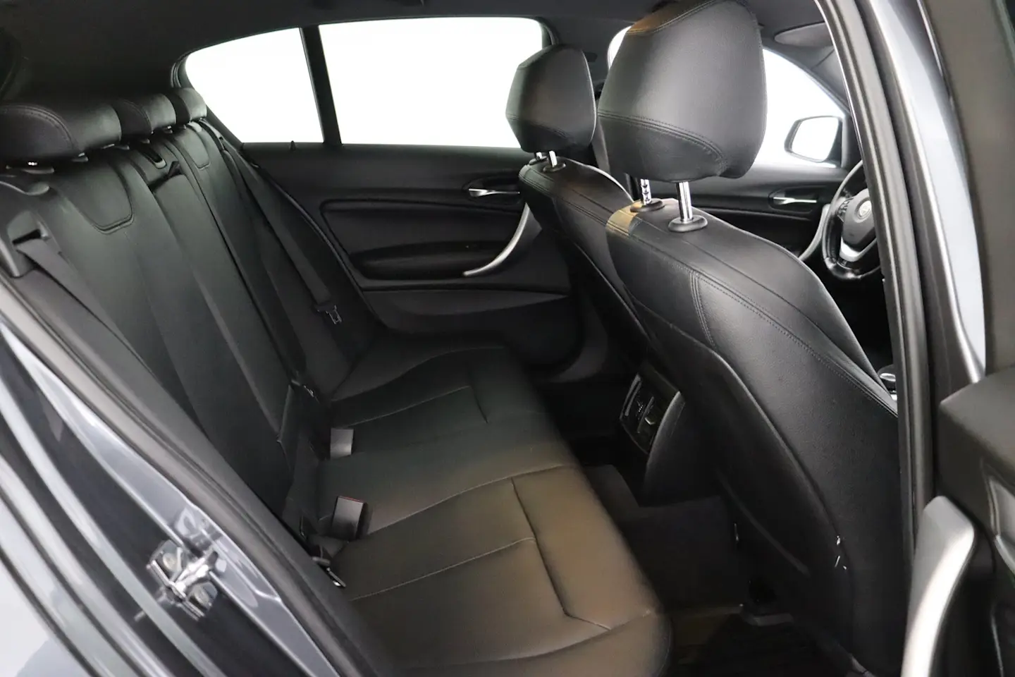 Car Image - 2SgxfWDRfORglu2gLTYOTX