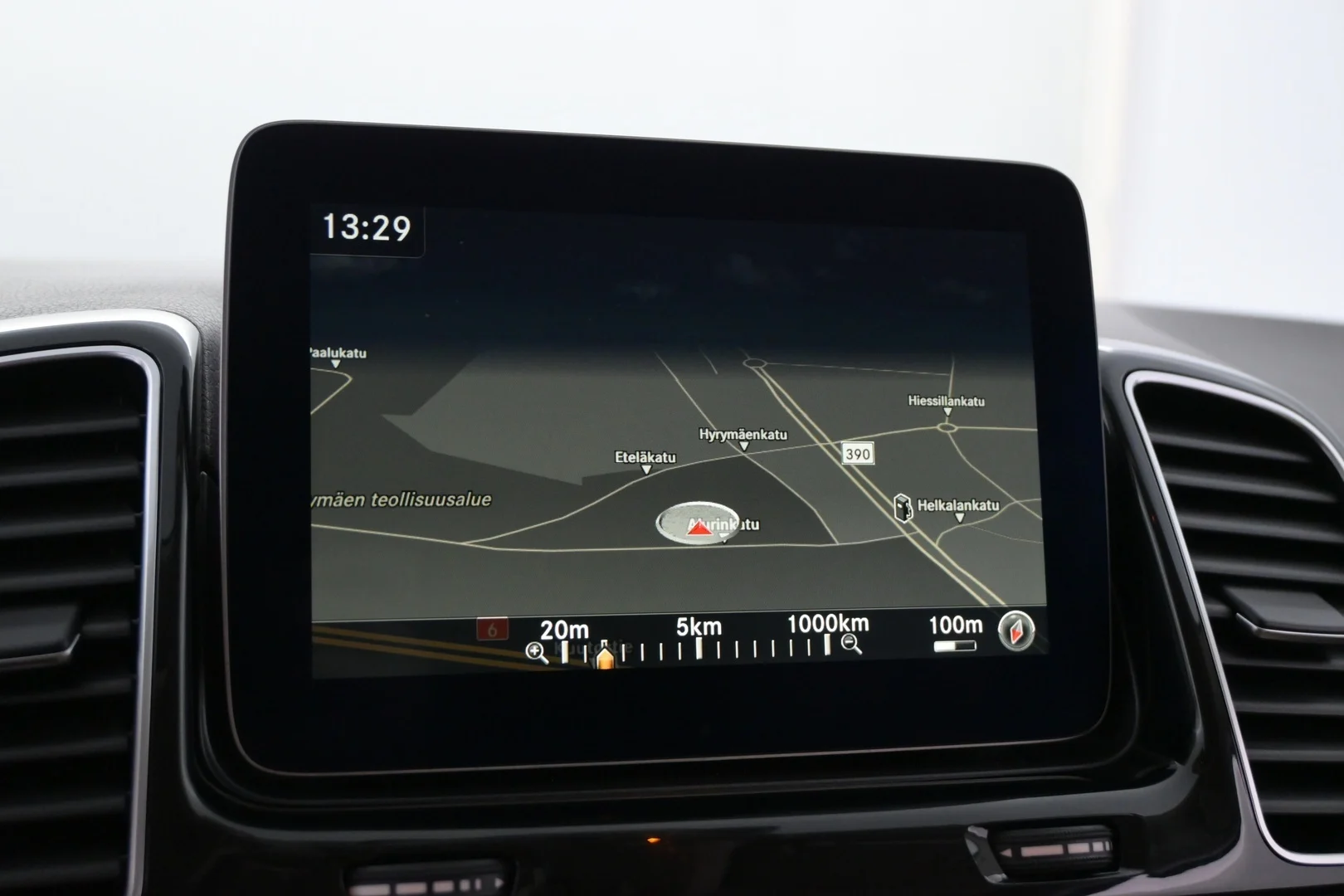 Car Image - 2QhEJfl5J3HzsHCX3ubMQO