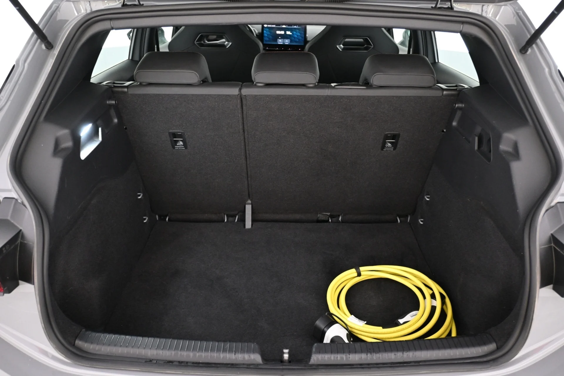 Car Image - 3V0l7zAXNiEHHxtoPjfCBz