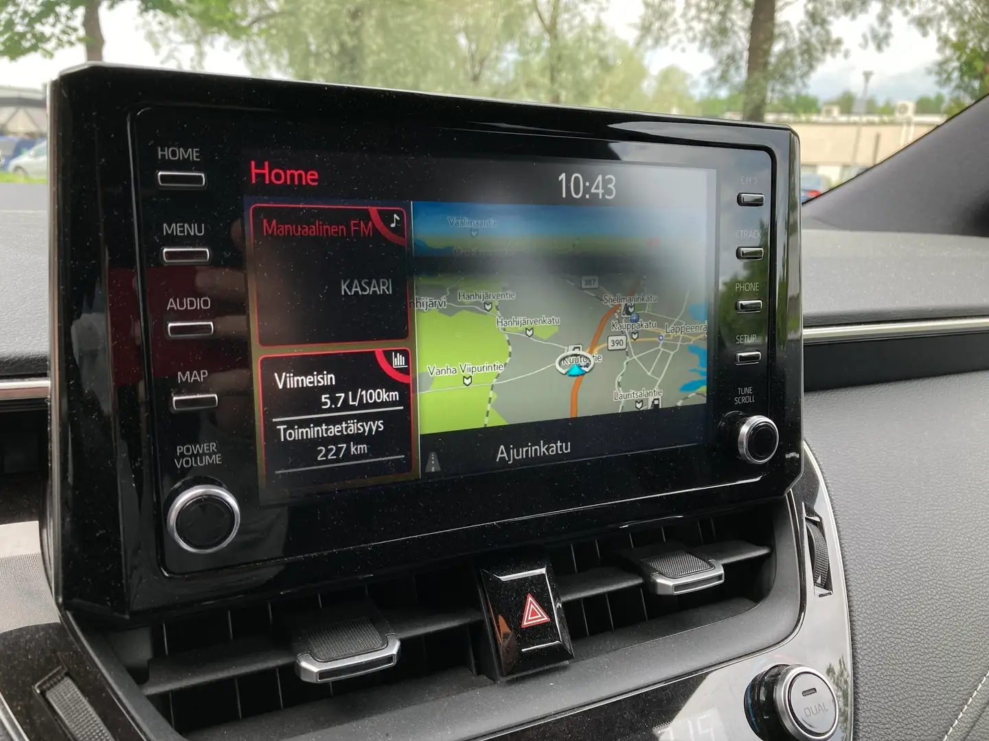 Car Image - UyYMSMH3XpXKCDl73Zh3E
