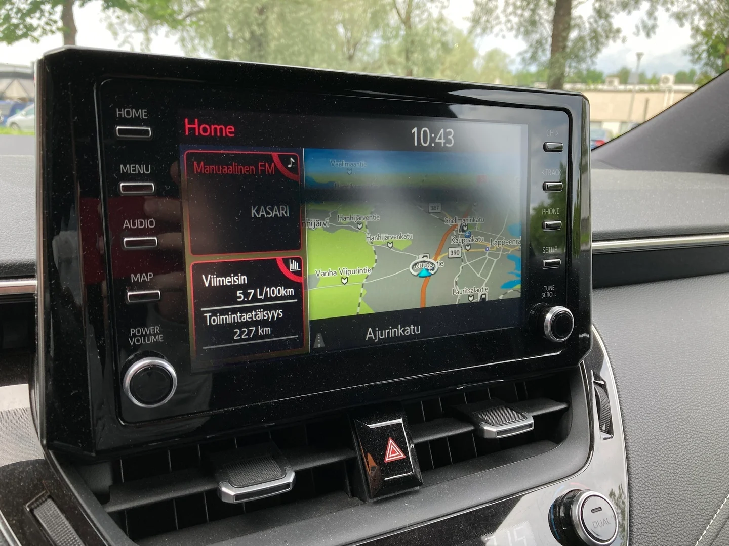 Car Image - UyYMSMH3XpXKCDl73Zh3E
