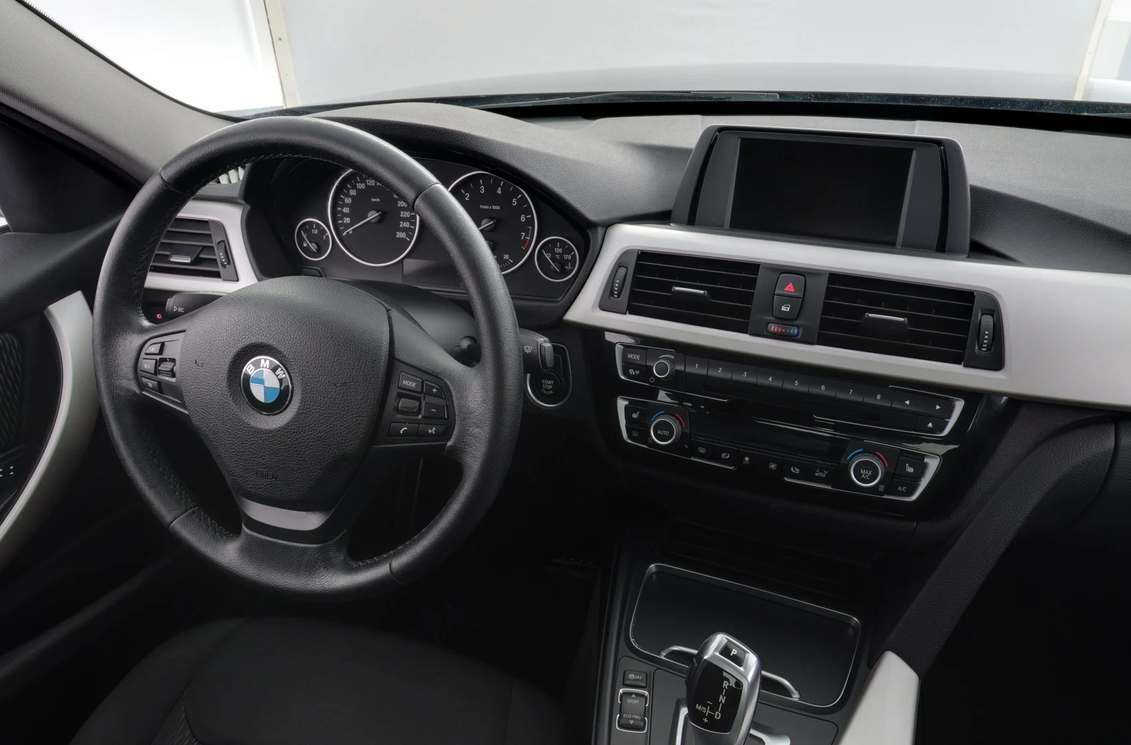 Car Image - 2nuCzqbDyf6WphJR4p8GSh