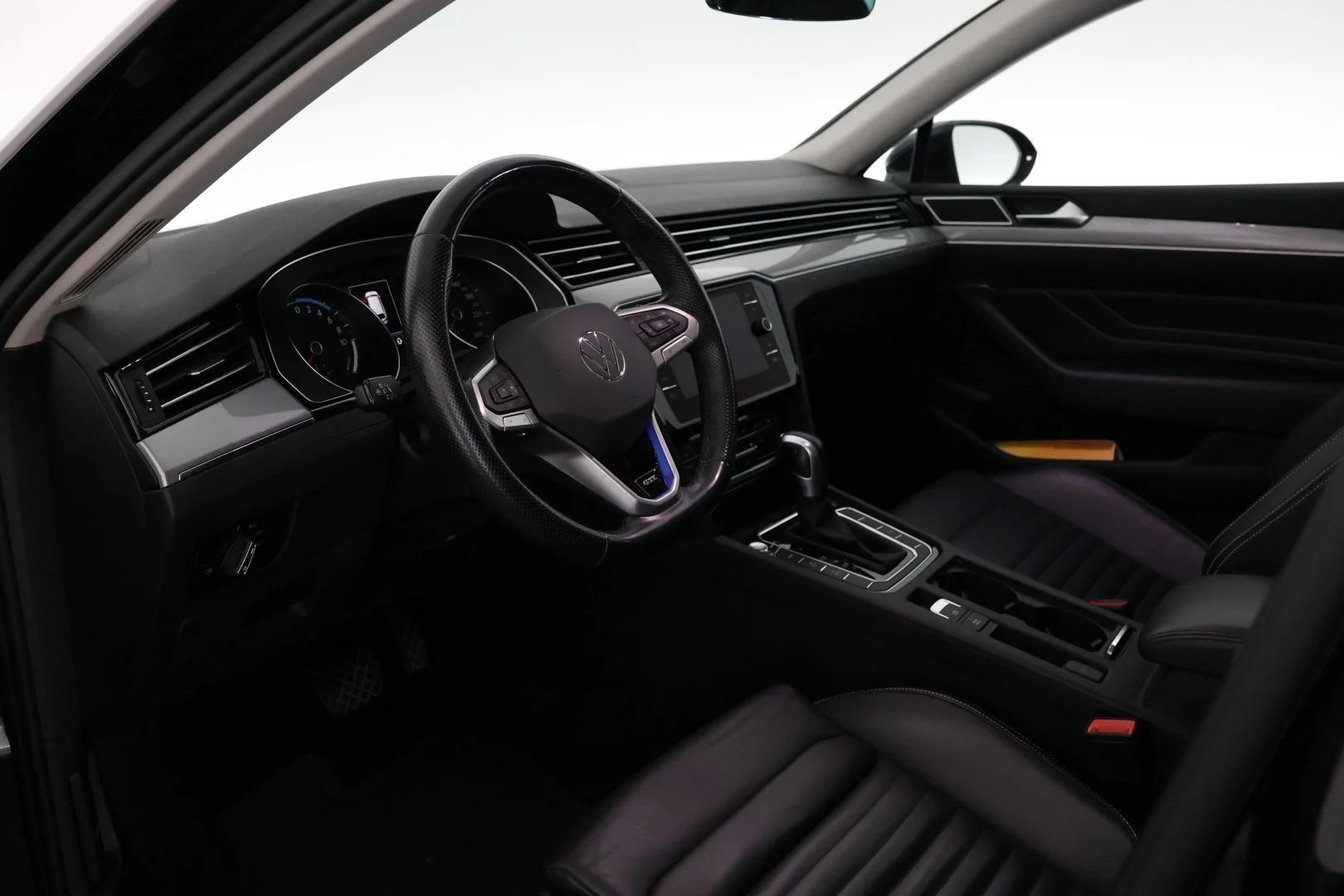Car Image - 4oY4s6Pw1fcNnpW1DsqXdd