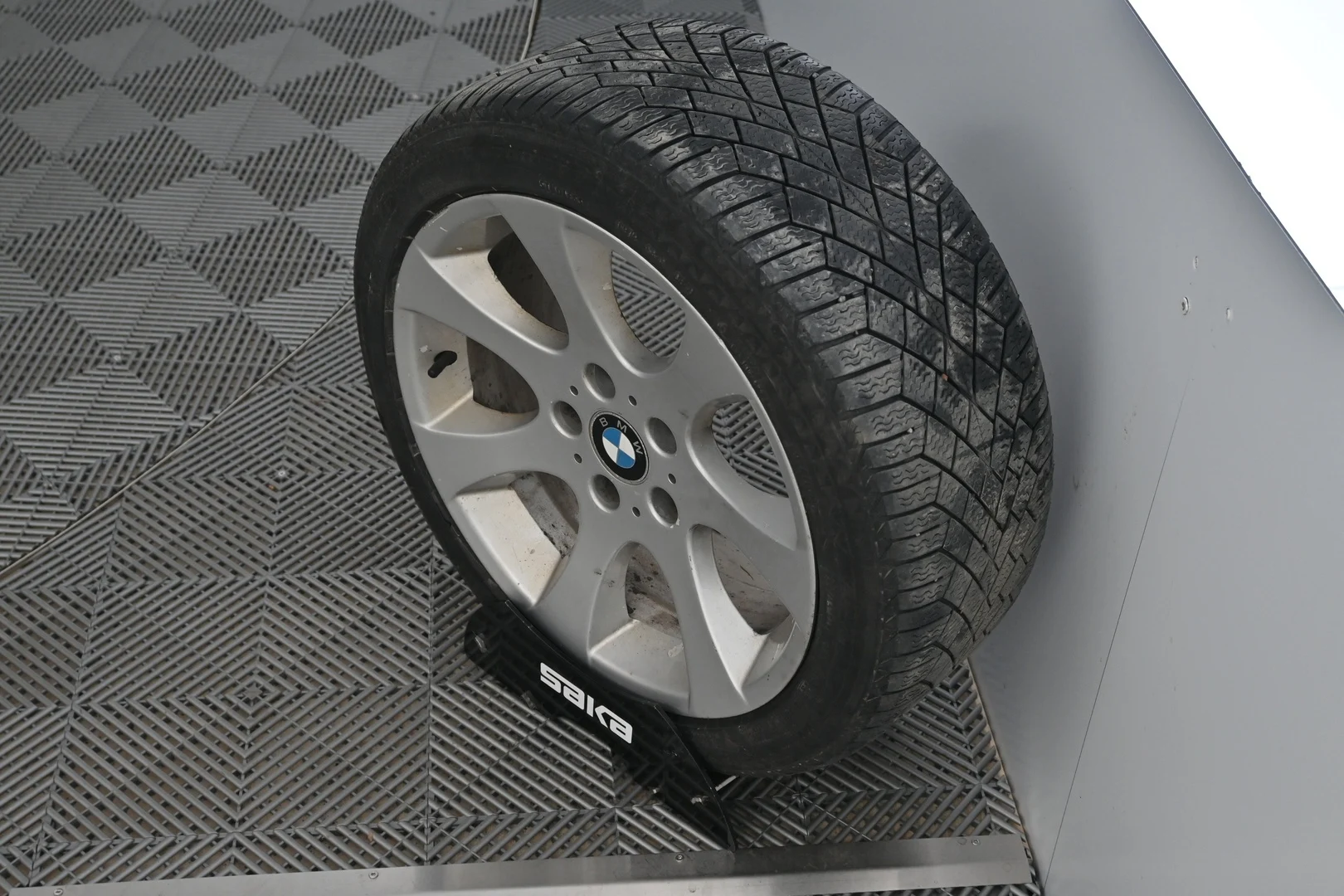 Car Image - 3UEfoYdWyOURCXt7jAP3DU