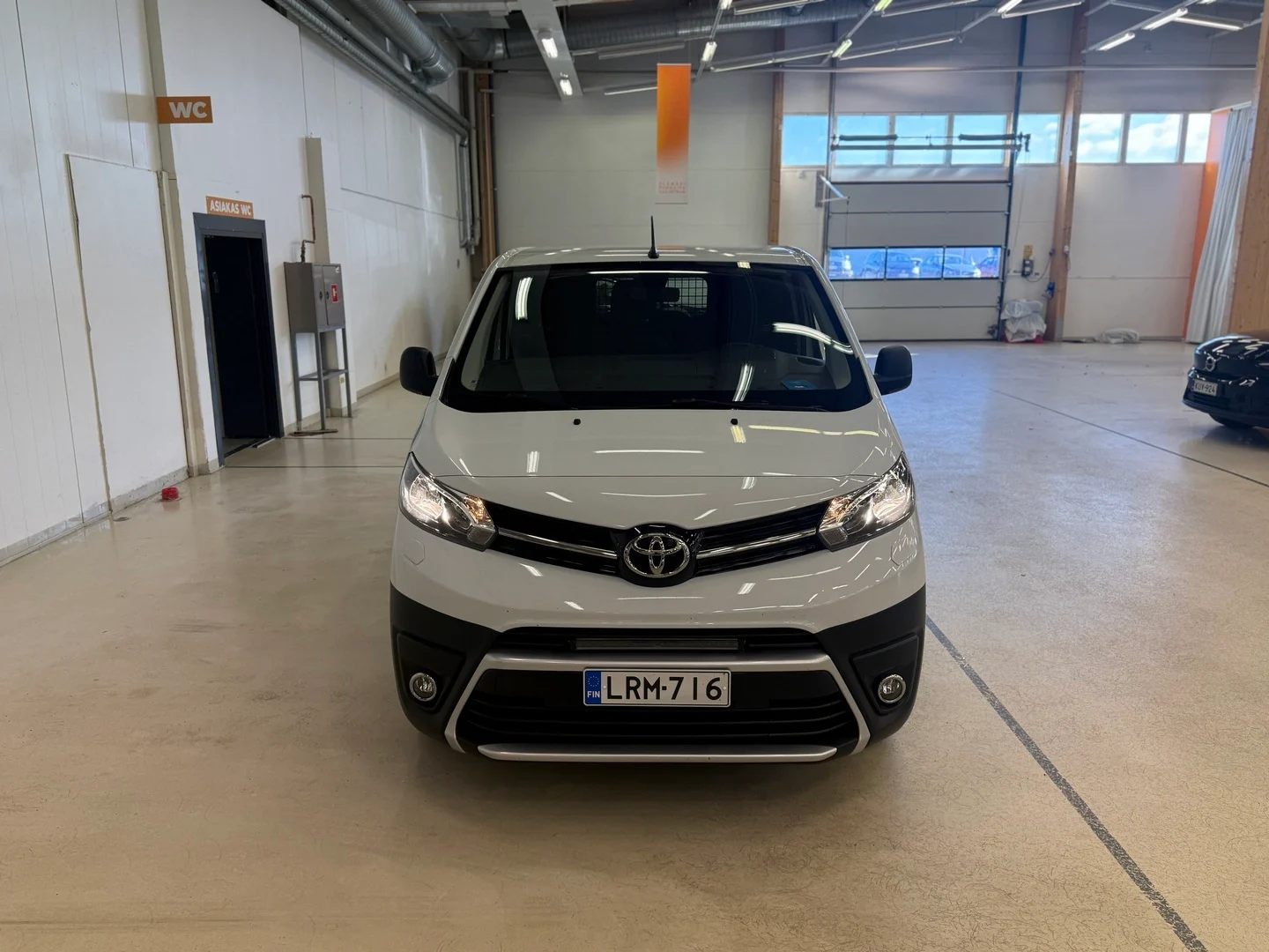 Car Image - CGLZzSN5vamg7sBnJQZBu