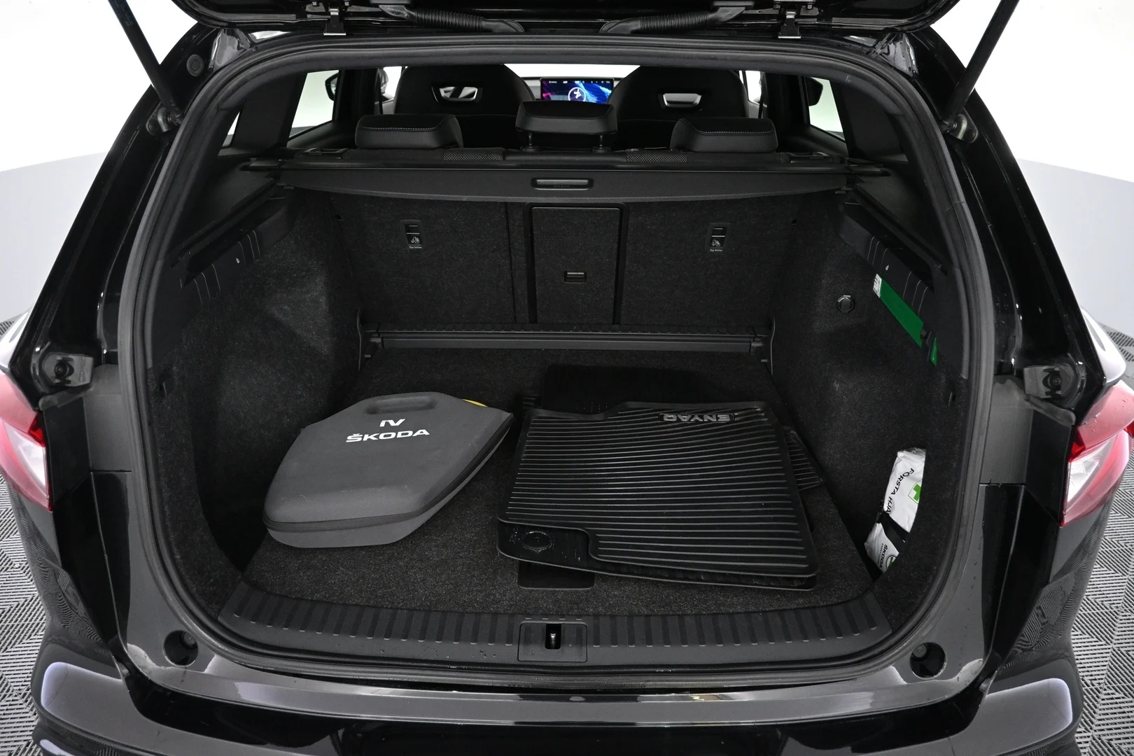 Car Image - 4Zf3OSgBvyUZHNPwWGYfop