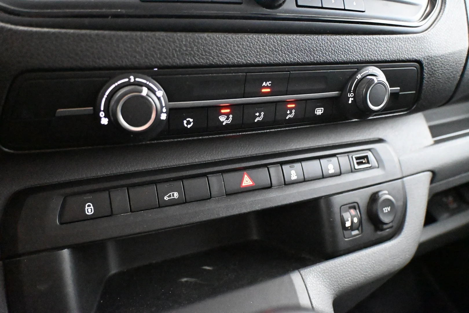 Car Image - 567aIWSS4gUV6nAnL4Zx3Y
