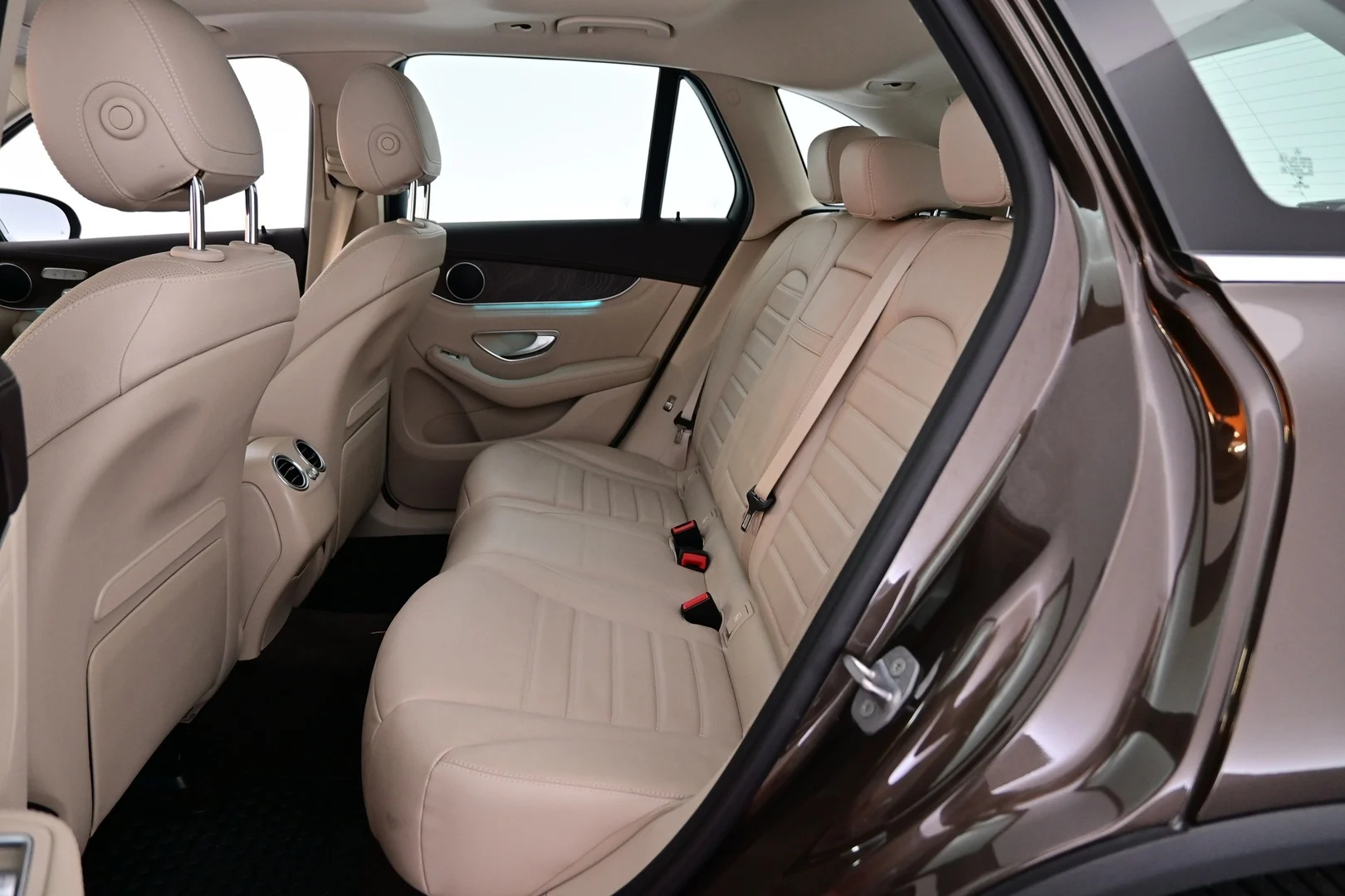 Car Image - 50xK9rGvfLvoOVHrBO6w2l