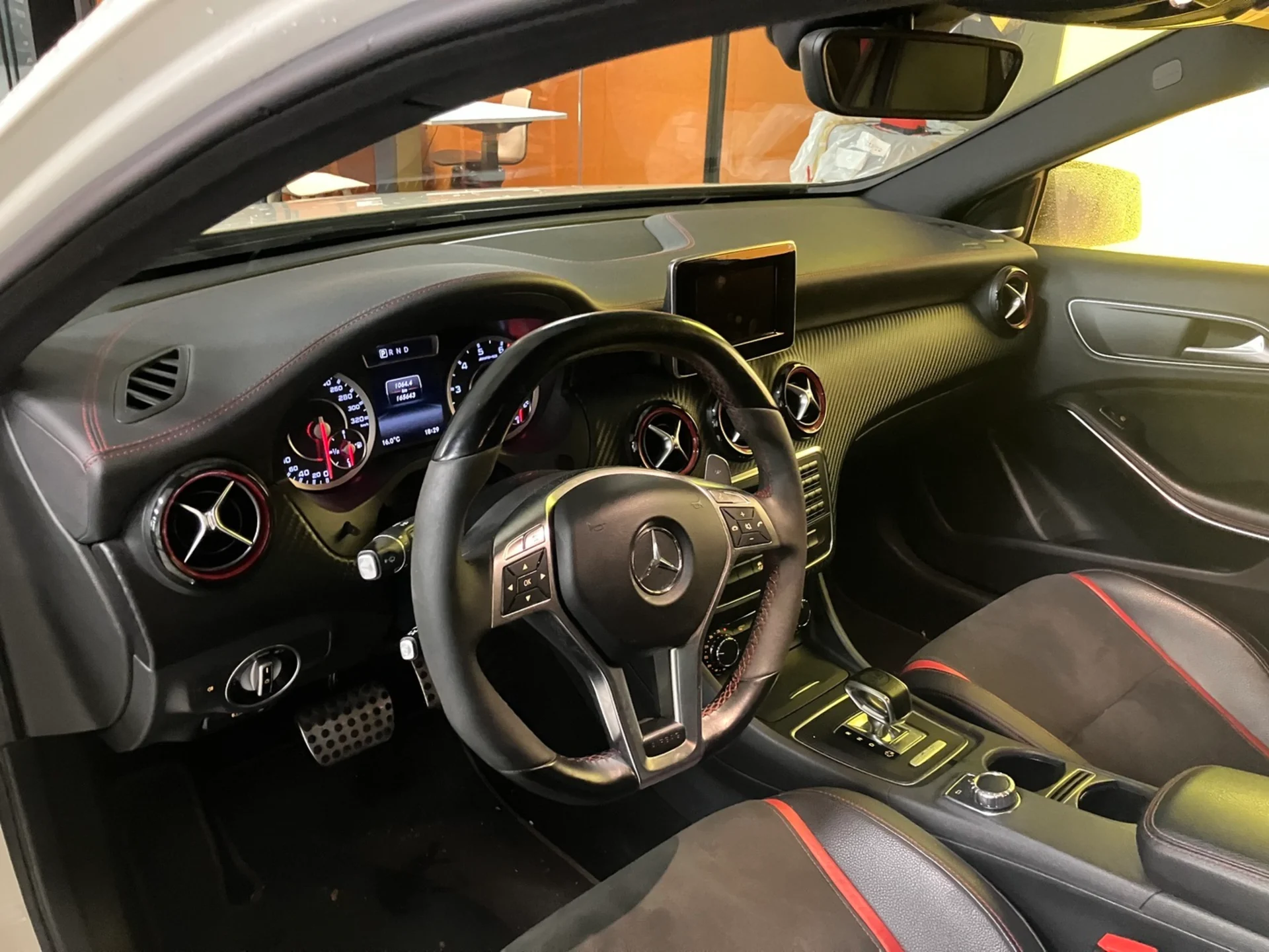 Car Image - 3TvQsMgTl07ldxHQbsKko8