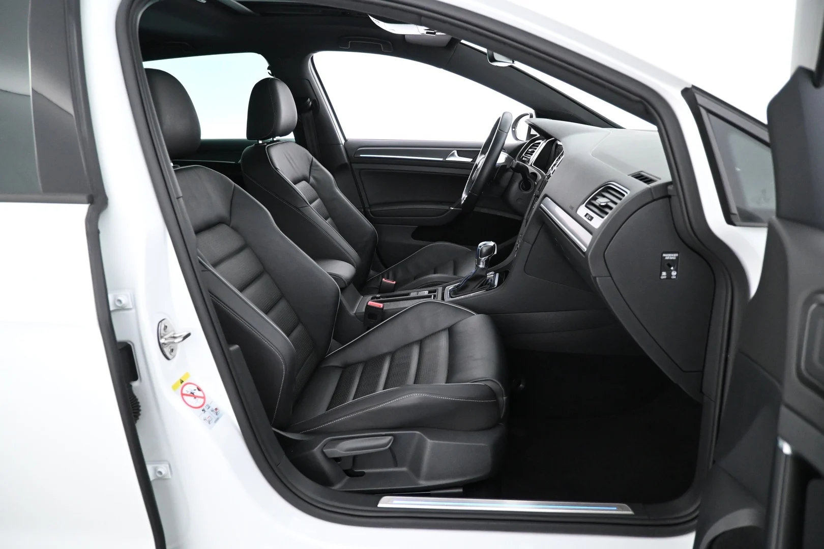 Car Image - 6X3qLXfvk3VQw3sTL3lyQJ