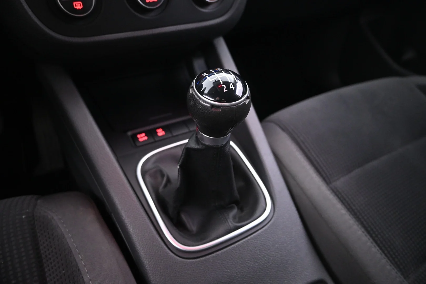 Car Image - iBewmbuWELdOikXTyJPPW