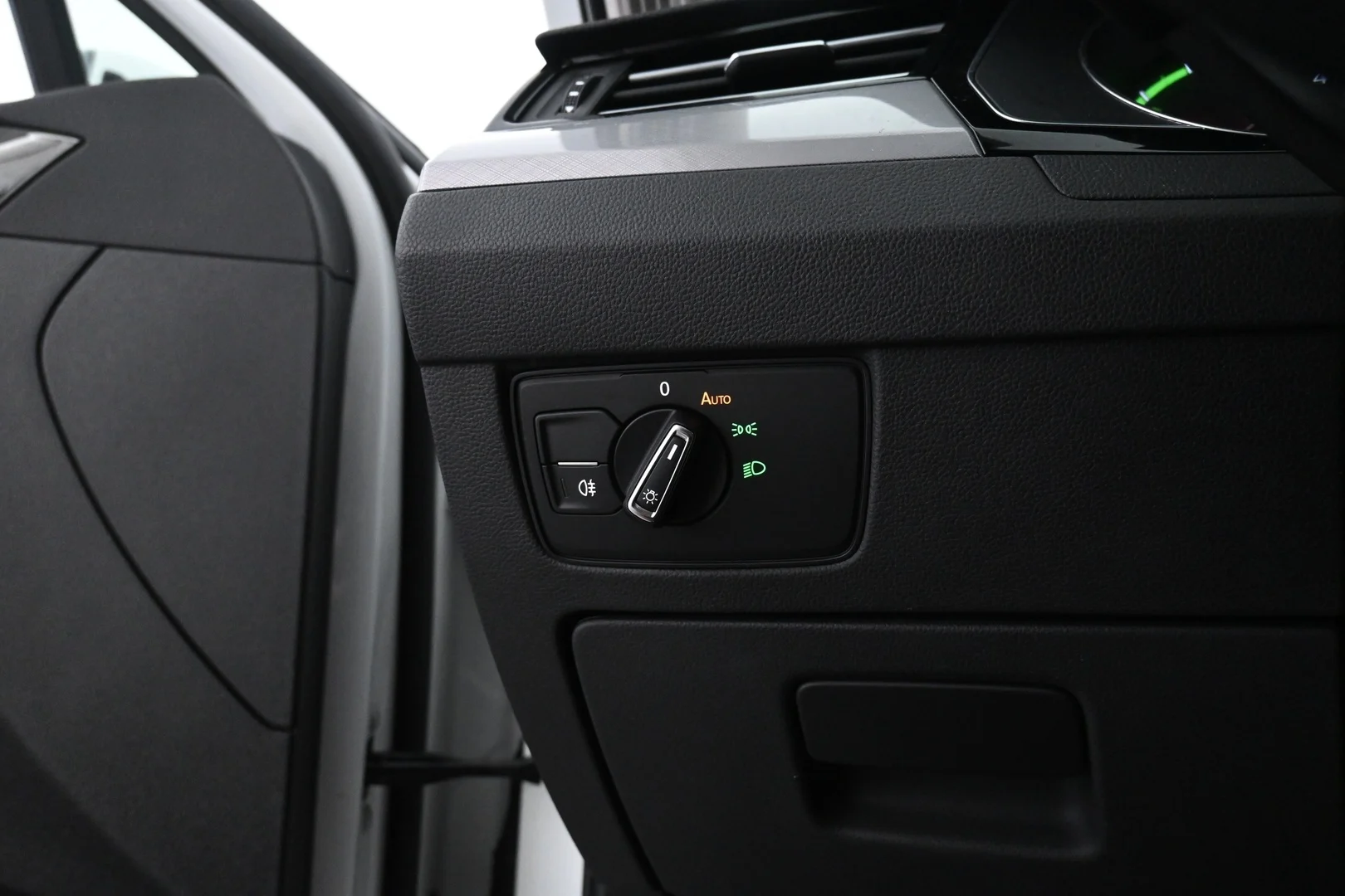 Car Image - 3ZcTS4GAyuLLJl7HdsAbTs